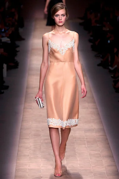Look 27